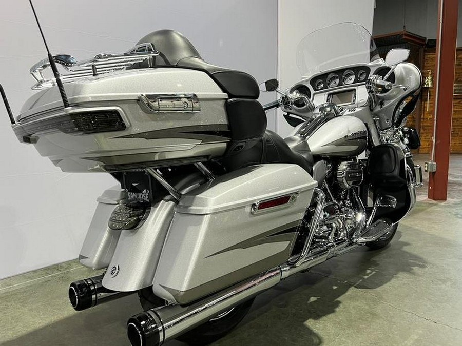 2017 Harley-Davidson® FLHTKSE - CVO™ Limited