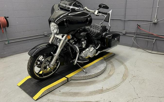2023 Harley-Davidson® FLHX - Street Glide®