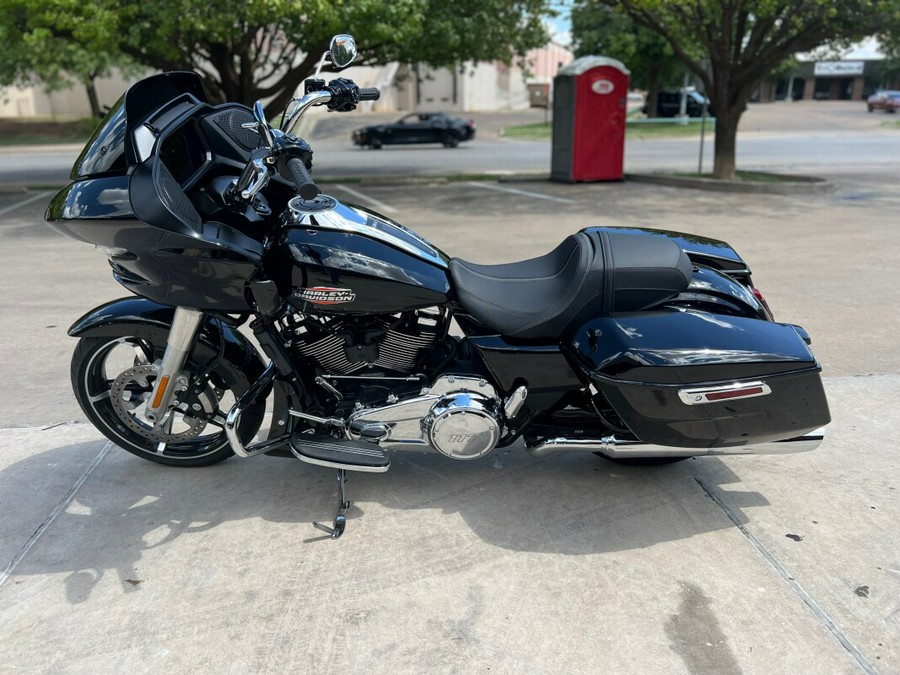 2024 Harley-Davidson® Road Glide™ Black