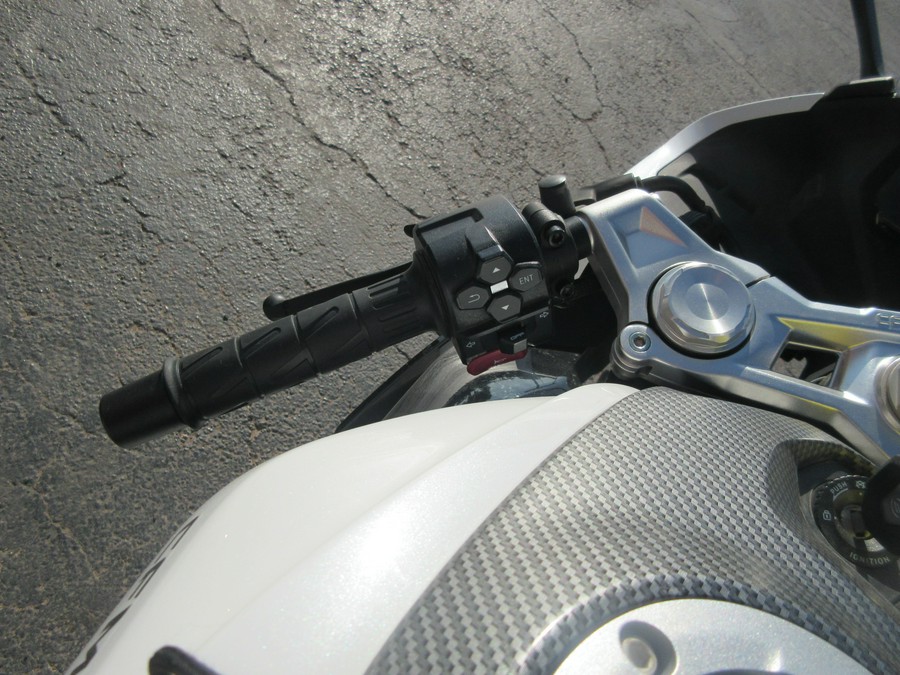 2025 CFMOTO 300SS