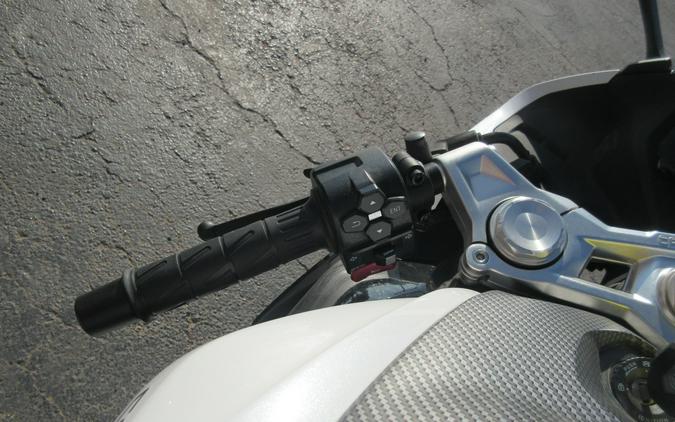 2025 CFMOTO 300SS