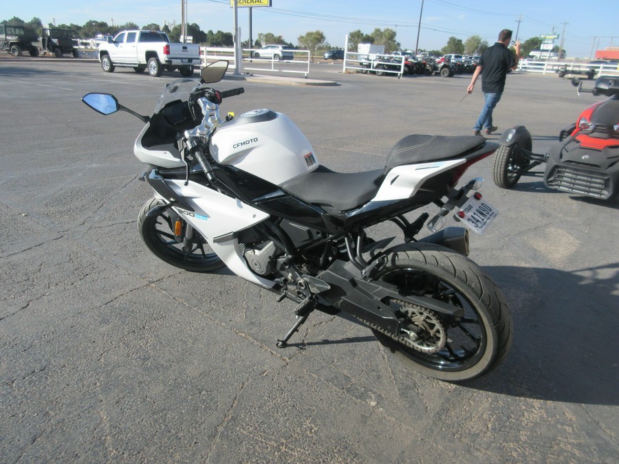 2025 CFMOTO 300SS