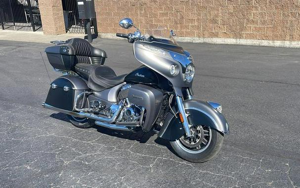 2019 Indian Motorcycle® Roadmaster® Steel Gray Smoke / Thunder Black Smoke