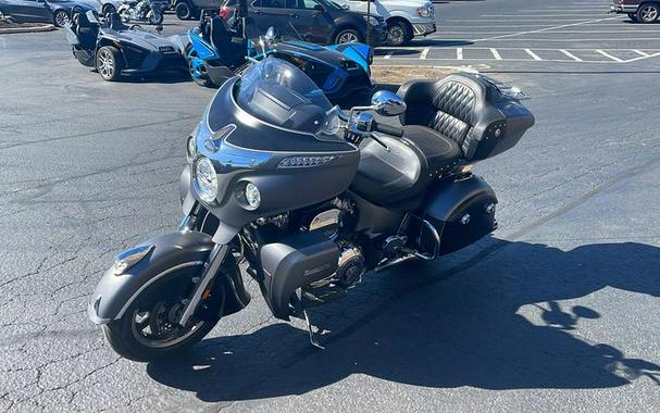 2019 Indian Motorcycle® Roadmaster® Steel Gray Smoke / Thunder Black Smoke