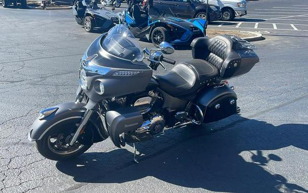 2019 Indian Motorcycle® Roadmaster® Steel Gray Smoke / Thunder Black Smoke