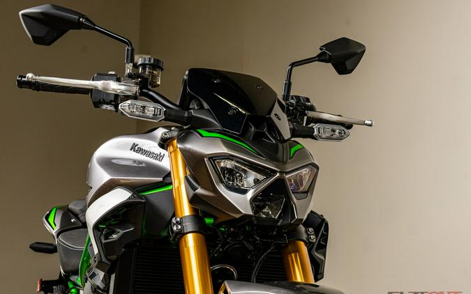 2025 Kawasaki Z900 SE ABS
