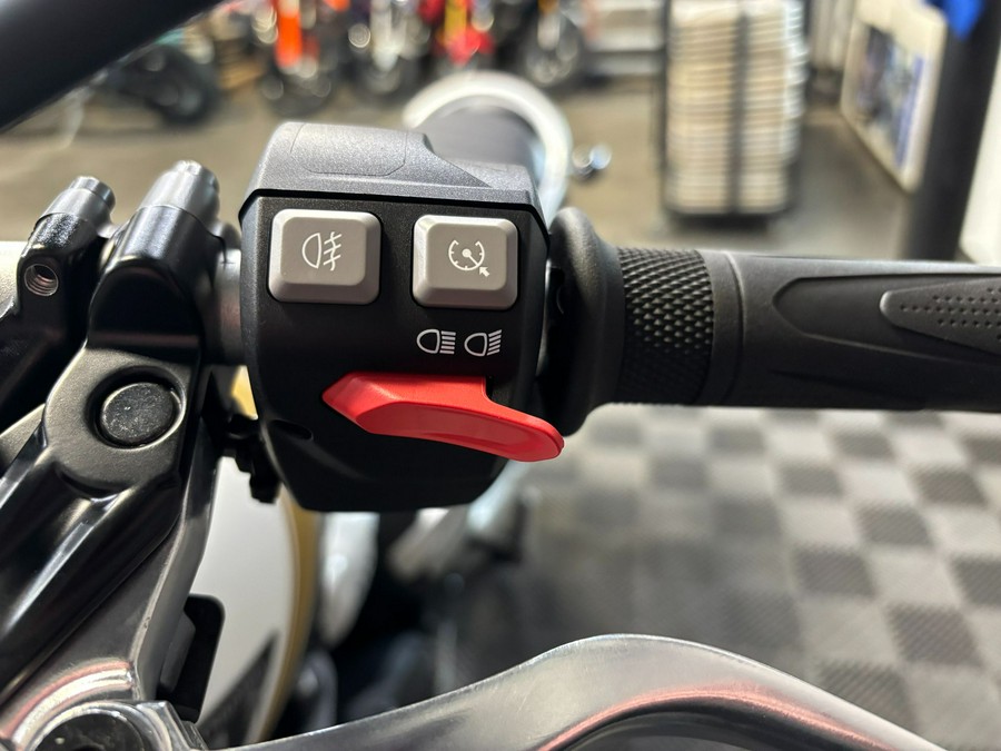 2026 Triumph Scrambler 1200 XE