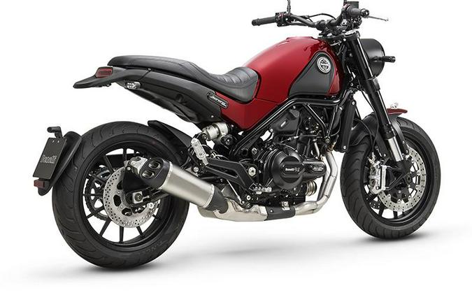 2021 Benelli Leoncino Review (15 Fast Facts for Retro Italian Aficionados)