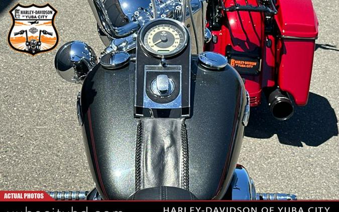 Harley-Davidson FLSTNI