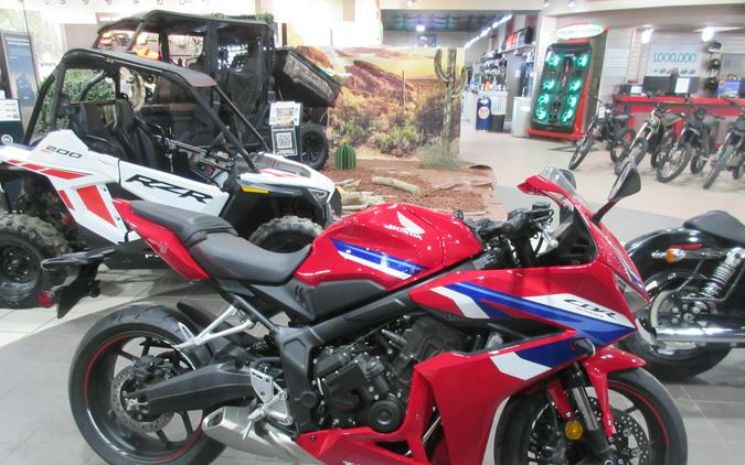 2026 HONDA CBR650R E-CLUTCH