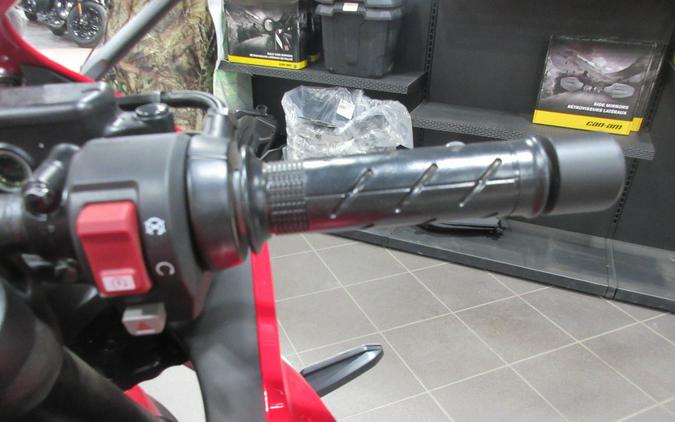 2026 HONDA CBR650R E-CLUTCH