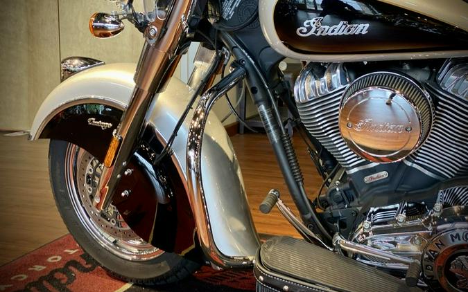 2018 Indian Motorcycle® Chief® Vintage ABS Star Silver over Thunder Black