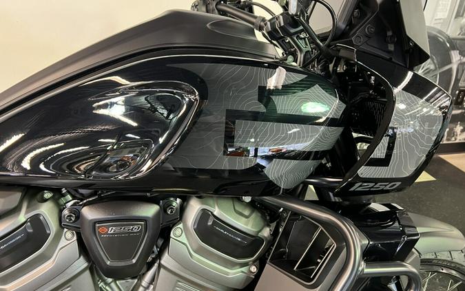 2024 Harley-Davidson Pan America™ 1250 Special Vivid Black RA1250S