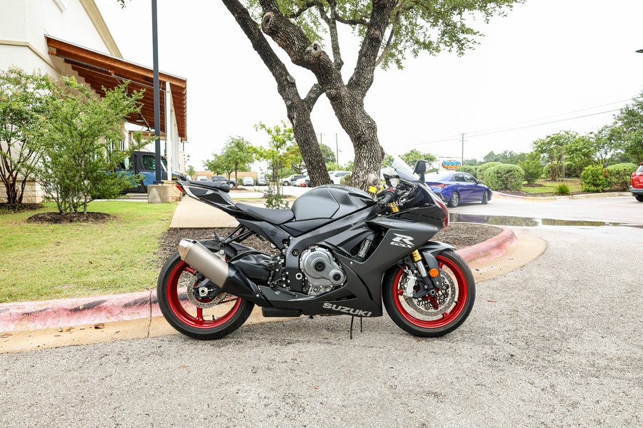 2026 SUZUKI GSX-R750
