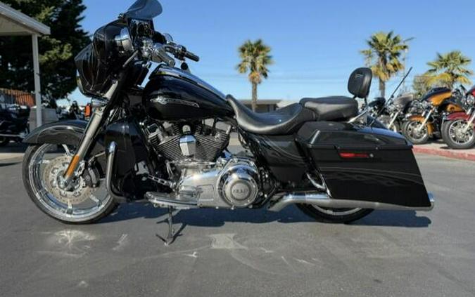 2012 Harley-Davidson CVO Street Glide Dark Slate & Black Diamond with Phantom Flame Graphics