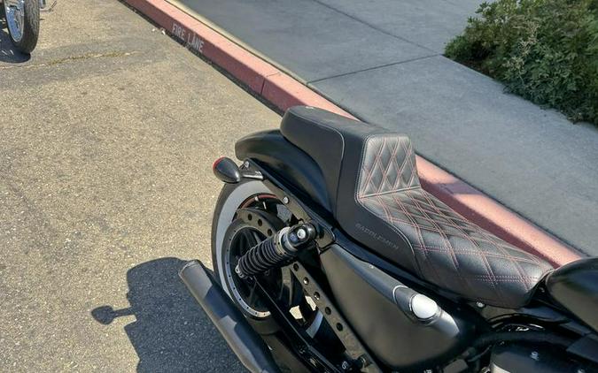 2018 Harley-Davidson® XL883N - Sportster® Iron 883™