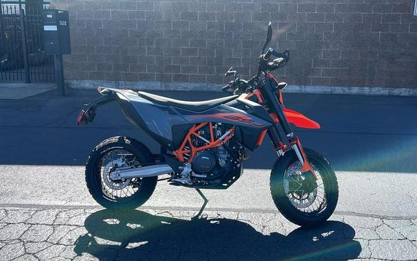 2022 KTM 690 SMC R