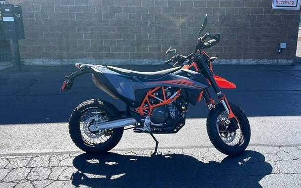 2022 KTM 690 SMC R