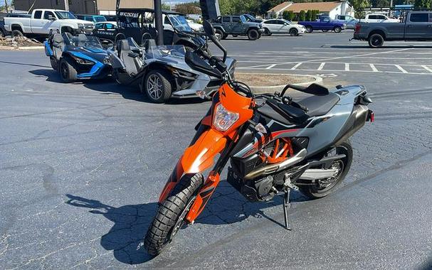 2022 KTM 690 SMC R