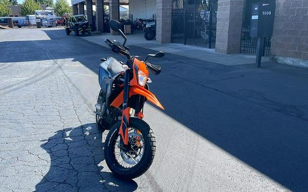 2022 KTM 690 SMC R