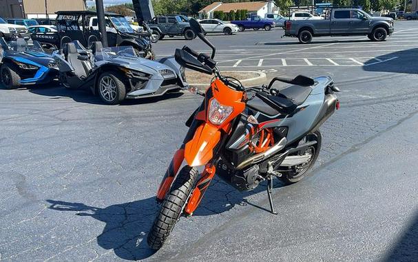 2022 KTM 690 SMC R