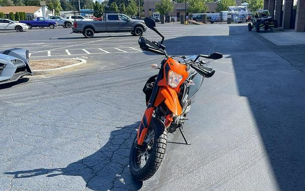 2022 KTM 690 SMC R