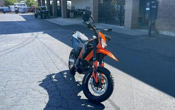 2022 KTM 690 SMC R