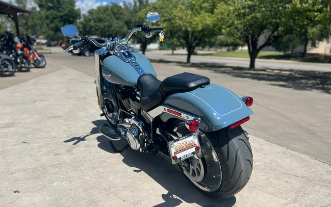 2024 Harley-Davidson® Fat Boy® 114 Sharkskin Blue