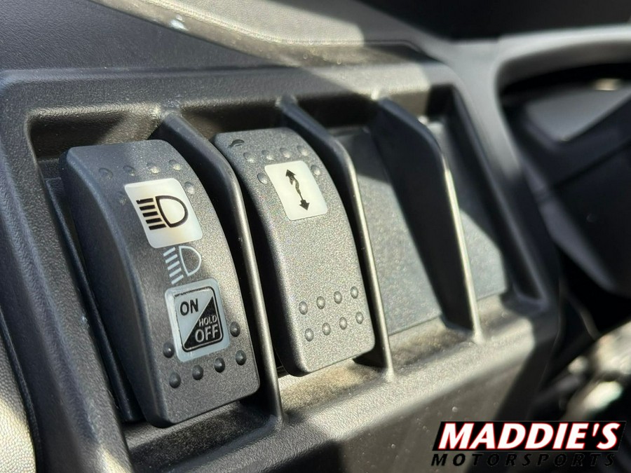 2026 Can-Am Defender XT HD7