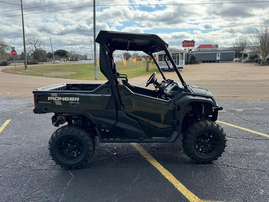 2025 Honda® Pioneer 1000 Deluxe