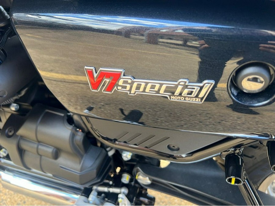 2024 Moto Guzzi V7 Special