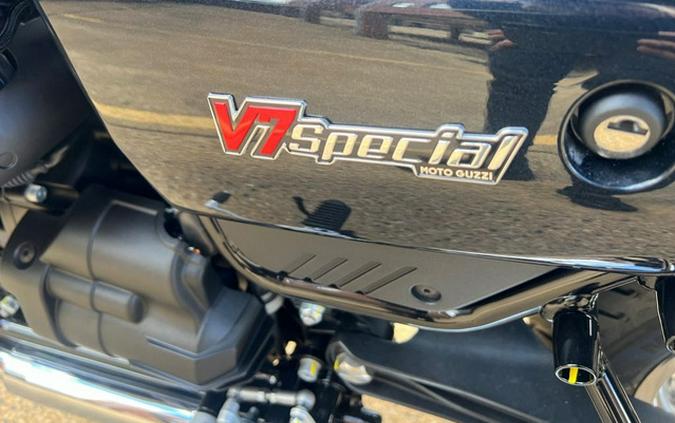 2024 Moto Guzzi V7 Special