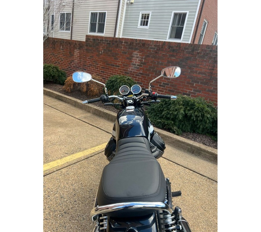 2024 Moto Guzzi V7 Special