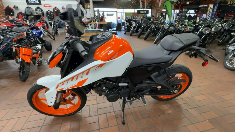 2024 KTM 250 DUKE