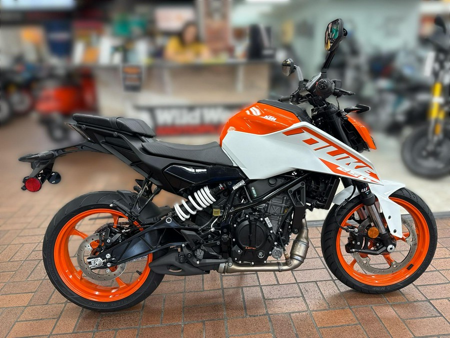 2024 KTM 250 DUKE
