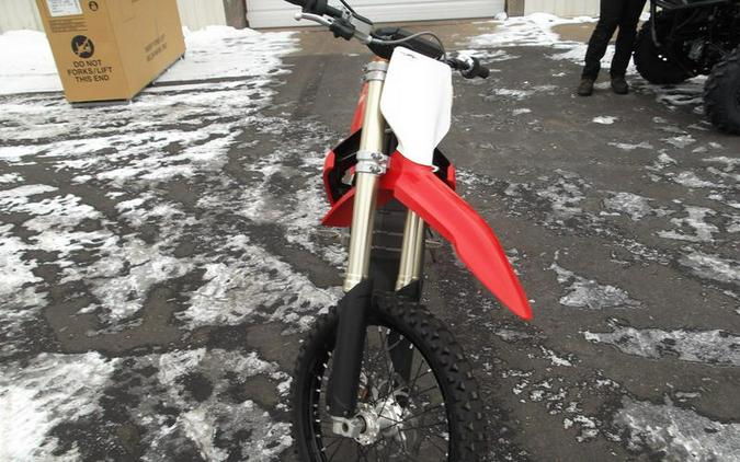 2023 Stark Stark VARG MX 19"_60HP