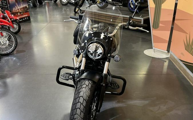 2025 Indian Super Scout Black Smoke with Graphics