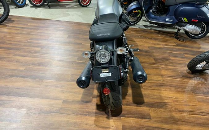 2022 Moto Guzzi V7 Stone