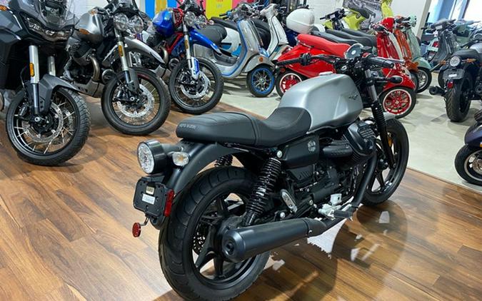 2022 Moto Guzzi V7 Stone