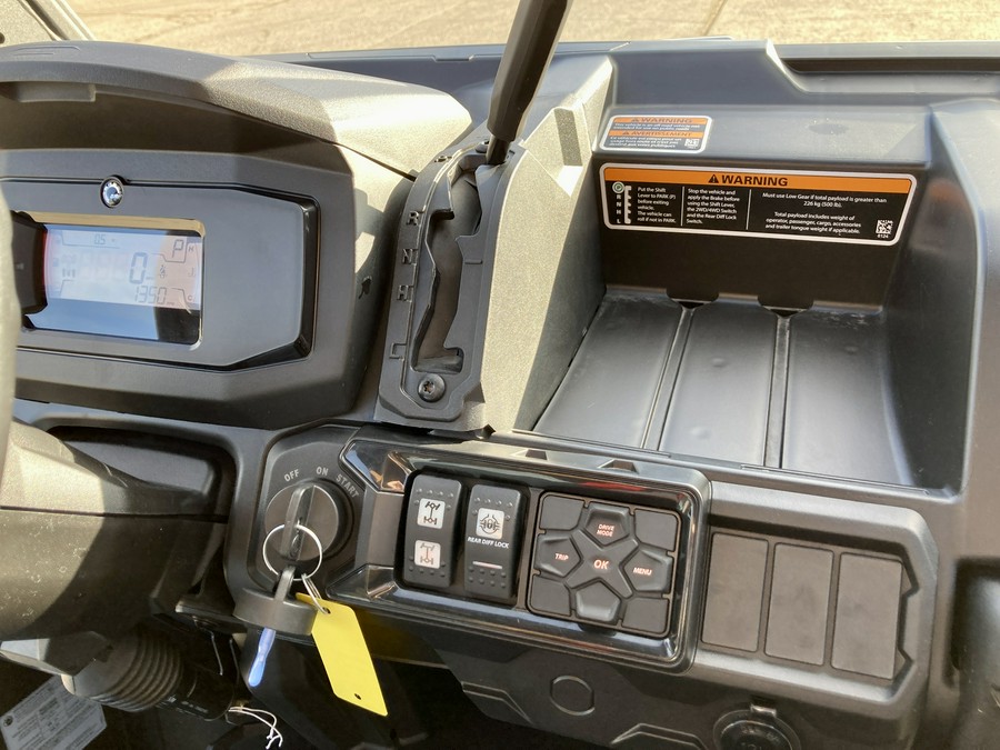 2024 Can-Am Defender XT HD9