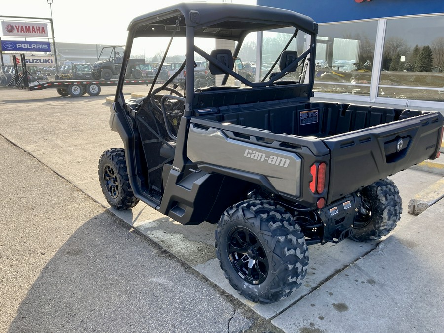2024 Can-Am Defender XT HD9