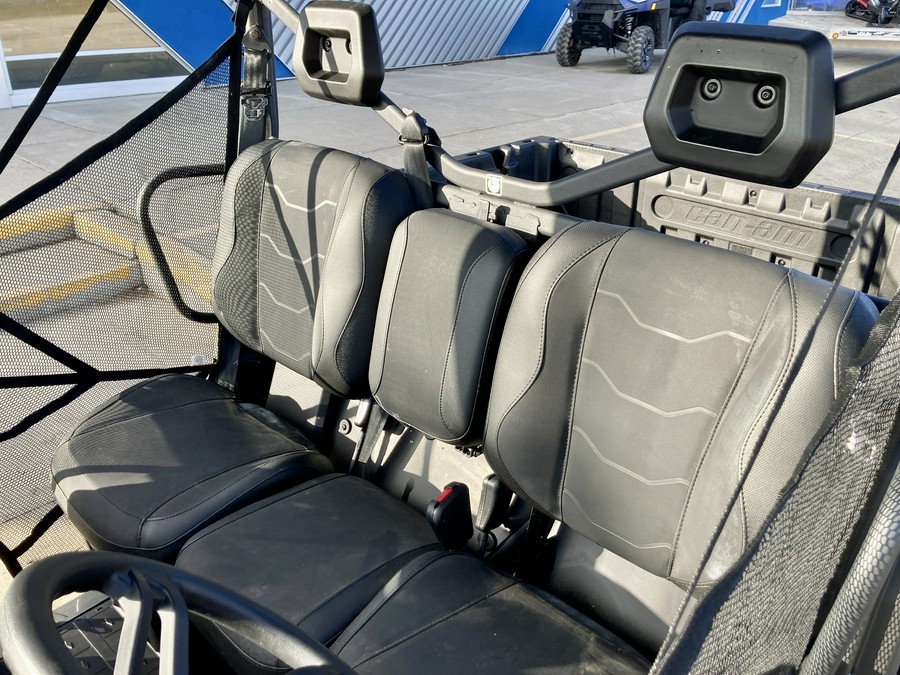 2024 Can-Am Defender XT HD9