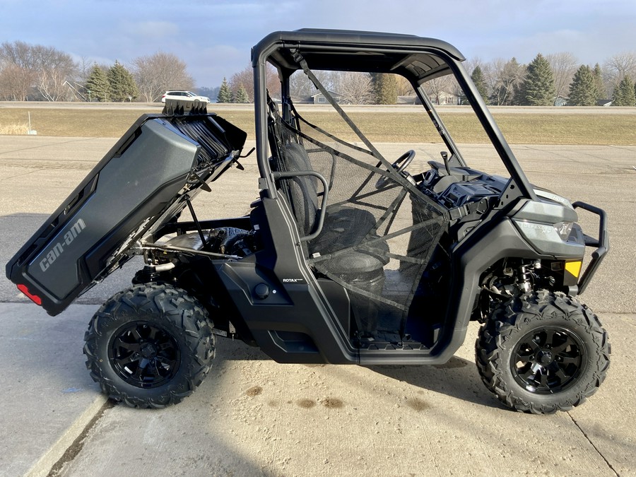 2024 Can-Am Defender XT HD9