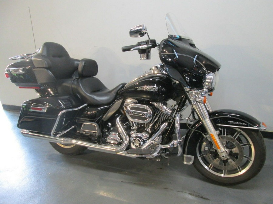 2014 Harley-Davidson® FLHTCU - Electra Glide® Ultra Classic®