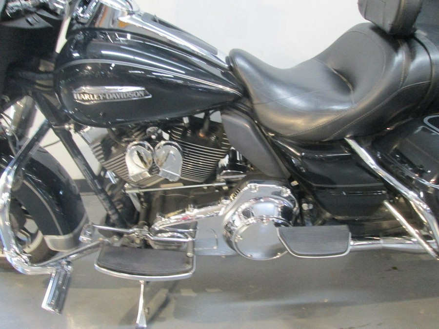 2014 Harley-Davidson® FLHTCU - Electra Glide® Ultra Classic®