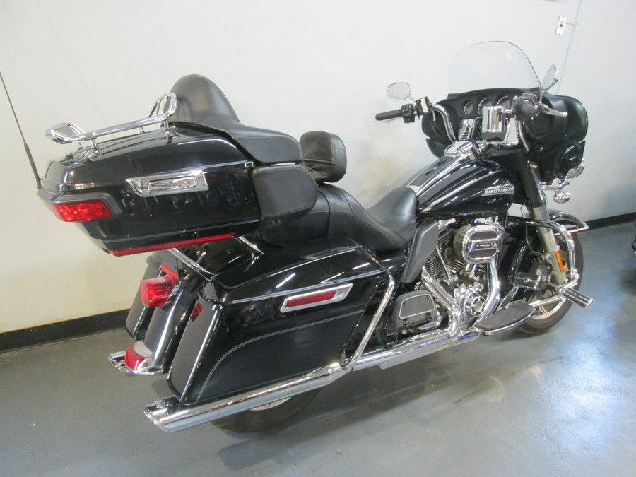 2014 Harley-Davidson® FLHTCU - Electra Glide® Ultra Classic®