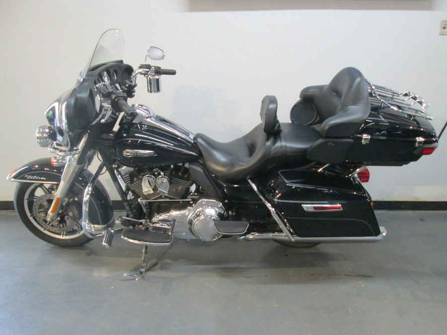 2014 Harley-Davidson® FLHTCU - Electra Glide® Ultra Classic®