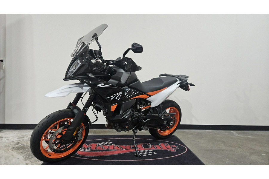 2024 890 SMT - KTM