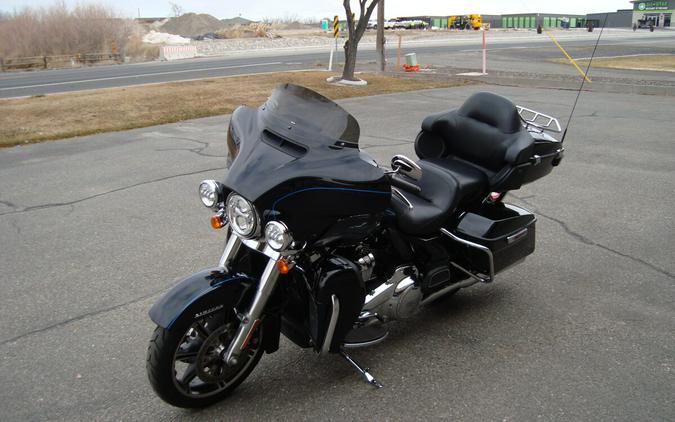 2020 Harley-Davidson® Ultra Limited Vivid Black