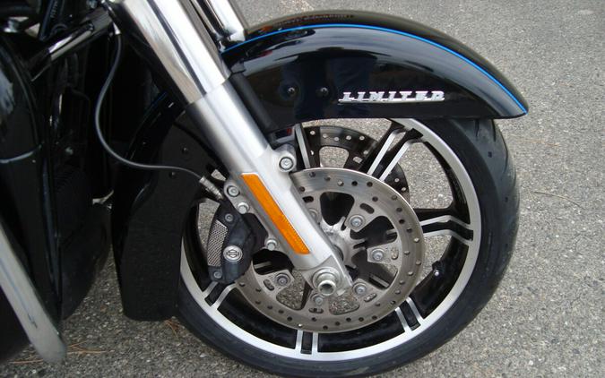 2020 Harley-Davidson® Ultra Limited Vivid Black